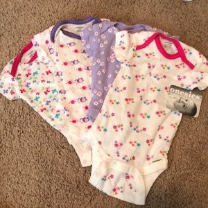 Bundle pack of onesies 0-3 Month
